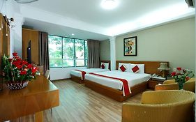 Lucky Star Saigon Hotel